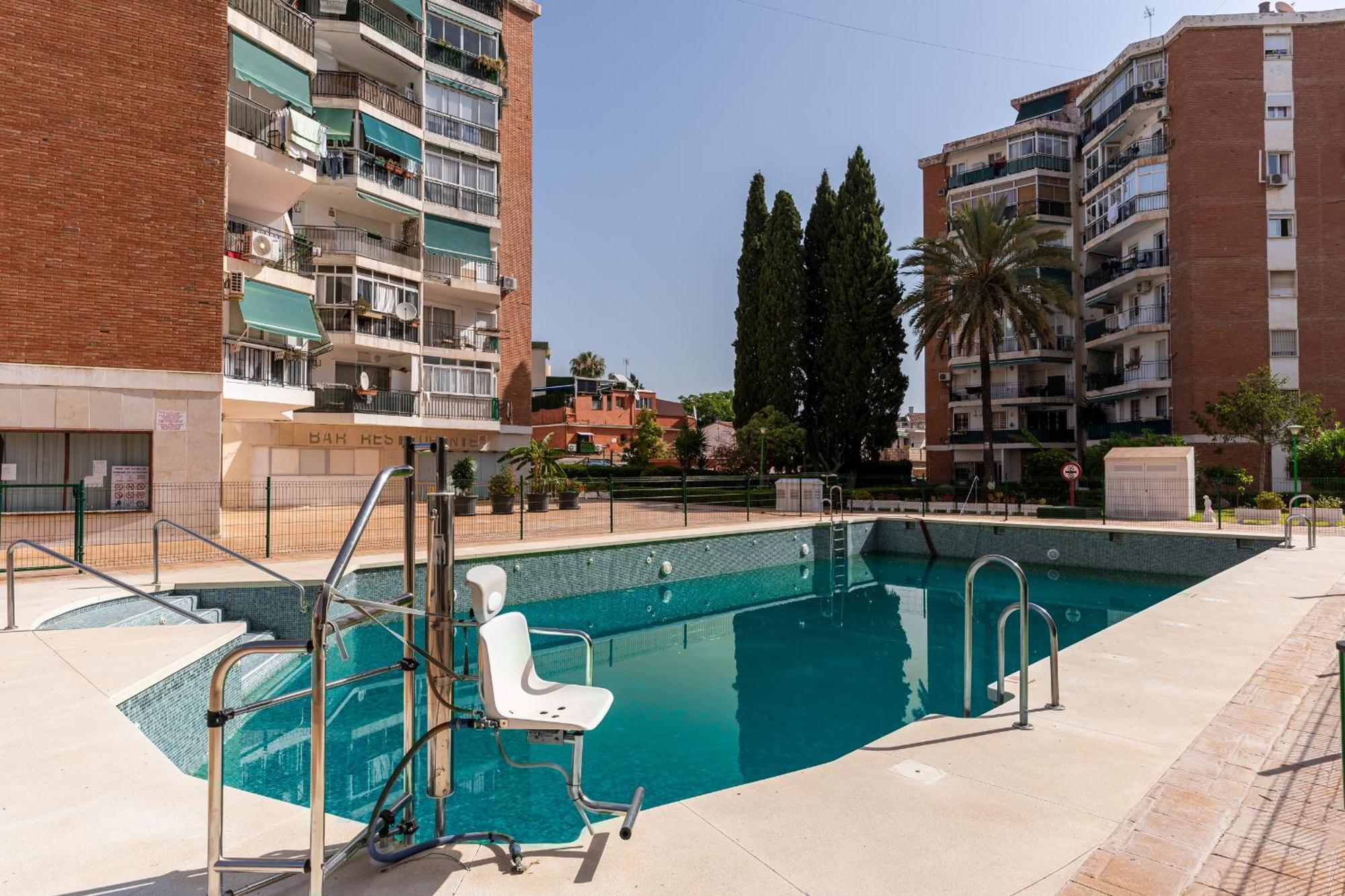 Monko Las Estrellas Torremolinos Exterior photo